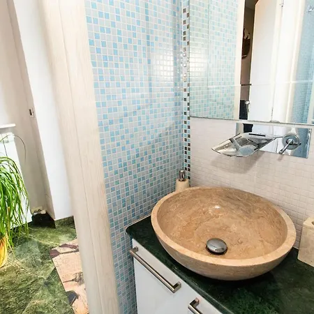 Borgo San Paolo Stylish Apt With Jacuzzi